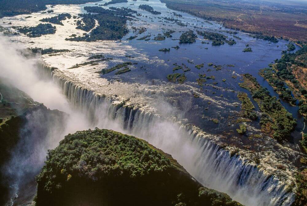 VICTORIA FALLS (ZAMBIA – ZIMBABWE) – The World’s Largest Waterfall - African Leaders Magazine